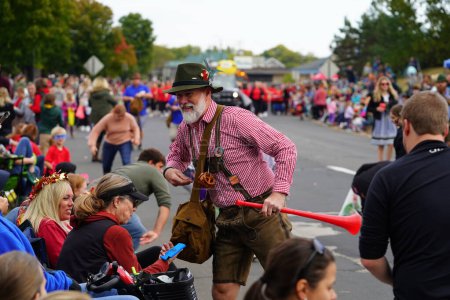 Téléchargez les photos : La Crosse, Wisconsin États-Unis - 1er octobre 2022 : Défilé du Wisconsin en 2022 Oktoberfest. - en image libre de droit
