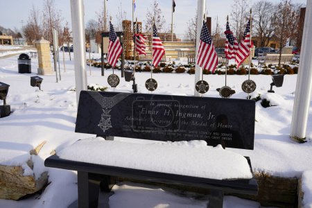 Téléchargez les photos : Kewaskum, Wisconsin États-Unis - 19 décembre 2022 : Site commémoratif du World Trade Center 9-11 du Wisconsin. - en image libre de droit