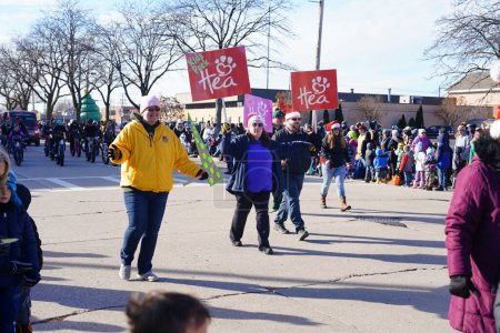 Foto de Green Bay, Wisconsin / Estados Unidos - 23 de noviembre de 2019: Green Bay, Wisconsin Community celebró su 36º Desfile Anual de Fiestas de Prevea Green Bay organizado por Downtown Green Bay. - Imagen libre de derechos