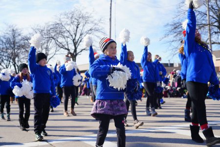 Foto de Green Bay, Wisconsin / Estados Unidos - 23 de noviembre de 2019: Green Bay, Wisconsin celebró el 36º Desfile Anual de Navidad de Prevea Green Bay organizado por Downtown Green Bay. - Imagen libre de derechos