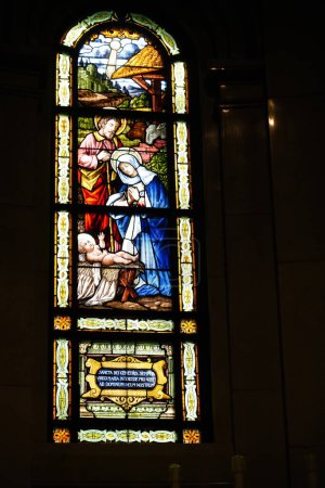 Téléchargez les photos : St Paul, Minnesota États-Unis - 9 octobre 2021 : Fenêtre de mosaïque d'église de la cathédrale Saint Paul au Minnesota, États-Unis - en image libre de droit