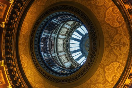 Téléchargez les photos : L'imposant dôme dans le hall d'entrée du Teylers Museum, Haarlem, Hollande-Septentrionale, Pays-Bas. Le hall d'entrée, qui fait partie d'une grande extension du XIXe siècle - en image libre de droit