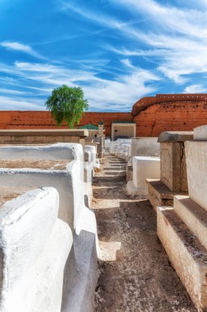 Téléchargez les photos : Vue du vieux cimetière juif du quartier de Mellah, Marrakech, Maroc. - en image libre de droit