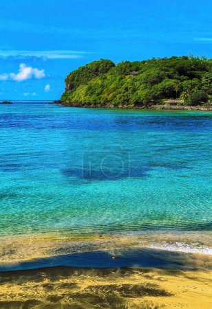 Foto de Los Cayos de Tobago son un grupo de pequeñas islas de coral en las Granadinas, sur del Caribe - Imagen libre de derechos