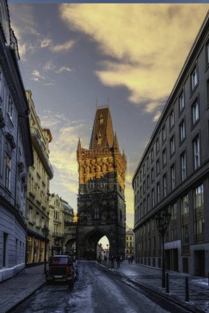 Der gotische Pulverturm Prasna Brana in der Prager Altstadt, das Pulvertor auf dem königlichen Krönungsweg