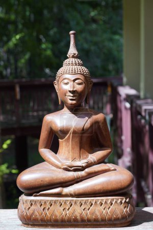 Téléchargez les photos : La figure d'un bouddha. la figure du bouddha en Thaïlande. - en image libre de droit