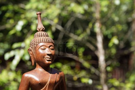 Foto de La estatua de buddha, de cerca - Imagen libre de derechos