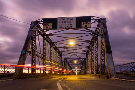 Foto de Whanganui tiene este maravilloso puente de marco de acero viejo pero fuerte. - Imagen libre de derechos