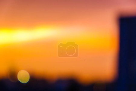 Téléchargez les photos : Résumé brouillé coucher de soleil ciel arrière-plan - en image libre de droit