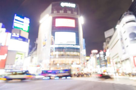 Téléchargez les photos : Lumière abstraite vue floue des transports et des personnes au croisement de Shibuya, Tokyo, Japon - en image libre de droit