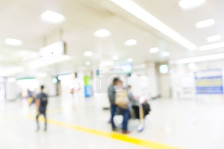Foto de Pasajeros ferroviarios borroso movimiento de la imagen en la estación de metro, Fondo de transporte - Imagen libre de derechos