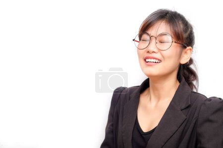 Foto de Hermosas gafas sonrientes mujeres sobre fondo blanco belleza concepto de moda, Retrato de mujeres asiáticas - Imagen libre de derechos