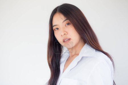Téléchargez les photos : Portrait of beautiful young asian pretty woman white collar shirt on white background in studio - en image libre de droit