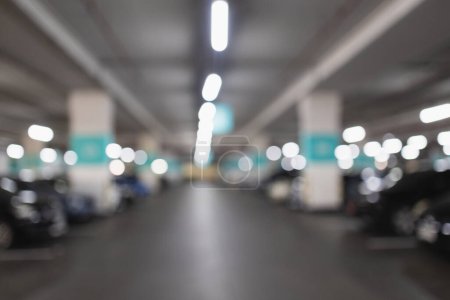 Téléchargez les photos : Résumé flou parking intérieur supermarché ville parking - en image libre de droit