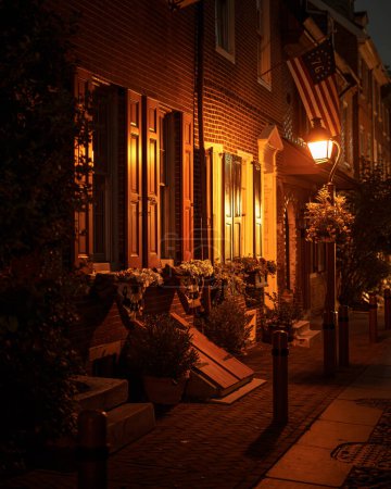 Foto de Elfreths Alley por la noche, Filadelfia, Pennsylvania - Imagen libre de derechos