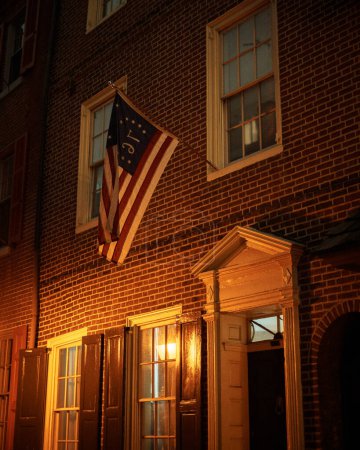 Foto de Elfreths Alley por la noche, Filadelfia, Pennsylvania - Imagen libre de derechos
