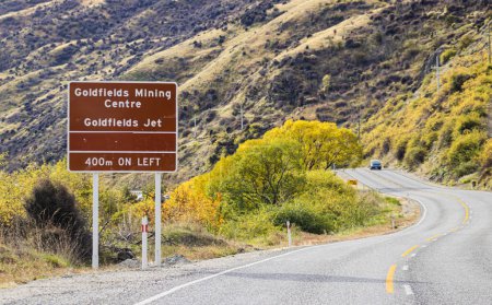 Firme para Goldfields Mining Centre y Jet en Kawarau Gorge Road, State Highway 6, Otago, Nueva Zelanda. 