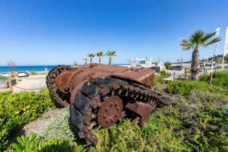 Téléchargez les photos : Tank on Nartelle beach, Sainte-Maxime, French Riviera - en image libre de droit