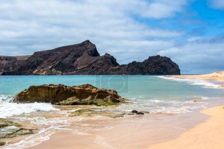 Foto de Beach in Porto Santo island in Madeira Portugal in a wonderful summer day - Imagen libre de derechos