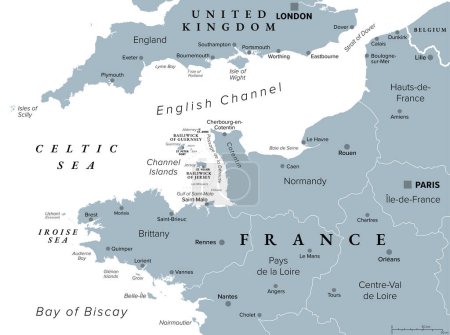 Nordfrankreich, graue politische Landkarte. Küste Frankreichs und Großbritanniens entlang des Ärmelkanals und entlang der Biskaya mit den Kanalinseln. Küsten von Hauts-de-France, Normandie und Bretagne.