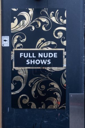 Téléchargez les photos : Copenhague, Danemark, Un signe pour un club de strip-tease. - en image libre de droit