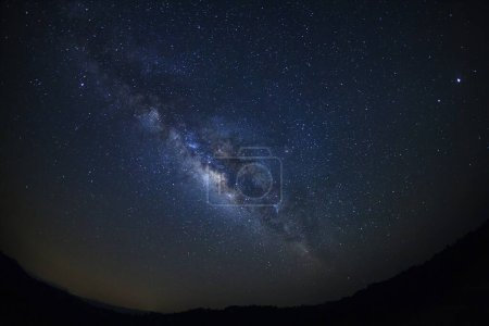 Foto de Galaxia Vía Láctea, Fotografía de larga exposición, con grano - Imagen libre de derechos