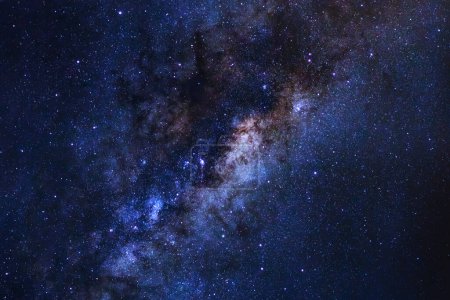 Téléchargez les photos : Gros plan de la galaxie de la voie lactée avec des étoiles et de la poussière de l'espace dans l'univers - en image libre de droit