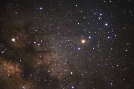 Foto de Primer plano de la galaxia de la Vía Láctea con estrellas y polvo espacial en el universo - Imagen libre de derechos
