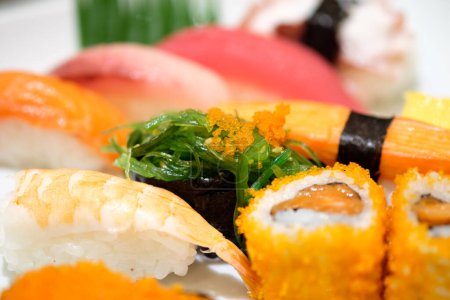 Foto de Cerca de comida japonesa de sushi - Imagen libre de derechos