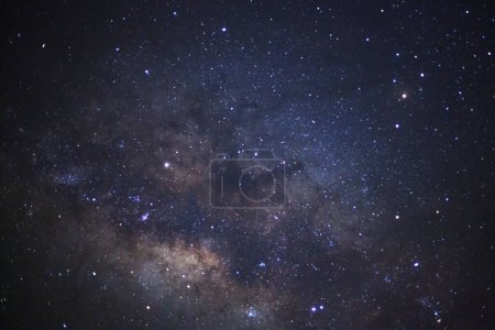 Foto de El centro de la galaxia Vía Láctea con estrellas y polvo espacial en el universo - Imagen libre de derechos