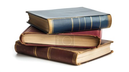 Foto de Montón de tres libros antiguos de tapa dura con bordes gastados y cubiertas texturizadas en azul, rojo y marrón. - Imagen libre de derechos