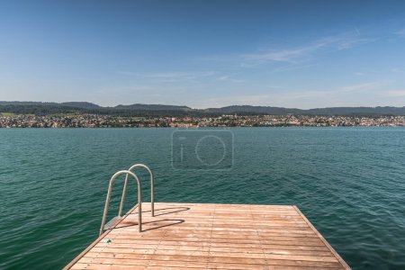 Jetée avec vue sur le lac de Zurich, Herrliberg, canton de Zurich, Suisse