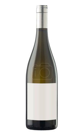 Téléchargez les photos : Bouteille de vin isolée avec étiquette vierge sur fond blanc - en image libre de droit