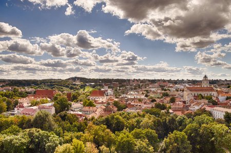 Téléchargez les photos : Vilnius. Panorama of the Old City.View from Mount Gediminas. - en image libre de droit