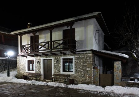 Foto de Arquitectura en el pueblo montañoso de Smiksi, Grevena, Grecia - Imagen libre de derechos