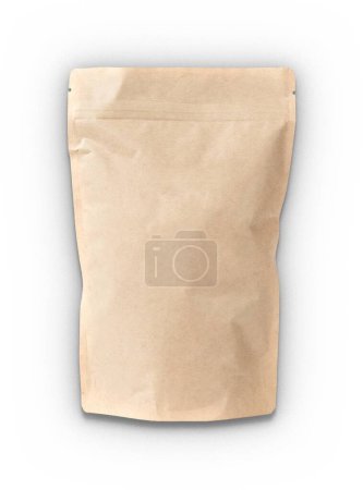 Verschiedene einfache Doypacks für Ihr Produkt isoliert auf schlichtem Hintergrund.