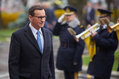 Photo for Bucharest, Romania. 28th Mar, 2023: The Polish Premier Mateusz Morawiecki is welcomed by Romanian Premier, during his official visit to Romania, at the Victoria Palace. - Royalty Free Image