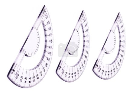 Téléchargez les photos : Protracteurs mathématiques isolés sur fond blanc - en image libre de droit