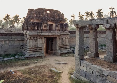 Temple Achutaraya. Un temple dédié au Seigneur Tiruvengalanatha, une forme de Vishnu. Hampi. Inde