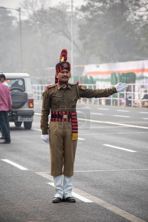 Photo for Kolkata Armed Police Officer preparing for taking part in the upcoming Indian Republic Day parade at Indira Gandhi Sarani, Kolkata, West Bengal, India on January 24, 2023 - Royalty Free Image