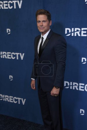 Foto de Beverly Hills, CA USA - 10 de marzo de 2024: Rob Lowe asiste a DIRECTV Streaming con las Estrellas. - Imagen libre de derechos