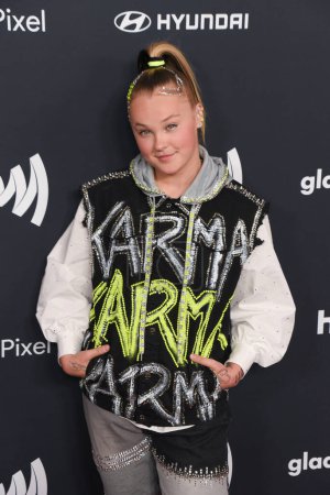 Photo for Beverly Hills, CA USA - March 14, 2024: JoJo Siwa attends the 35th Annual GLAAD Awards. - Royalty Free Image