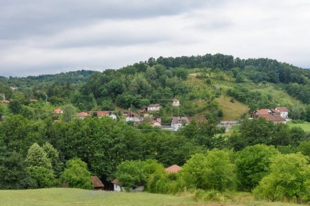 Foto de Panorama de Trsic, Serbia donde nació Vuk Stefanovic Karadzic. - Imagen libre de derechos