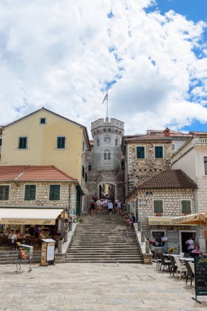 Foto de Herceg Novi, Montenegro - 06 de agosto de 2023: Ciudad vieja de Herceg Novi, Montenegro. - Imagen libre de derechos