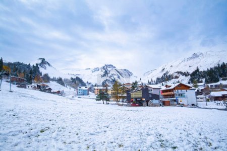 Stadt auf dem Platus in der Schweiz von Eis und Schnee bedeckt