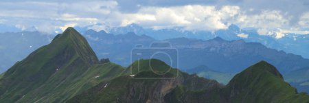 Téléchargez les photos : Mont Tannhorn et crête de Rothorn, Suisse. - en image libre de droit