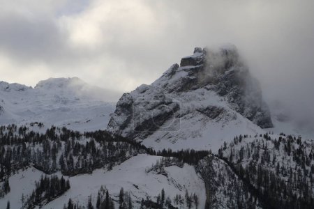 Téléchargez les photos : Mittaghore en hiver, Alpes suisses. - en image libre de droit