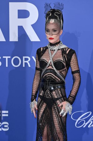 Photo for ANTIBES, FRANCE. May 25, 2023: Daphne Guinness arrives at the amfAR Gala Cannes event at the Hotel du Cap - Royalty Free Image