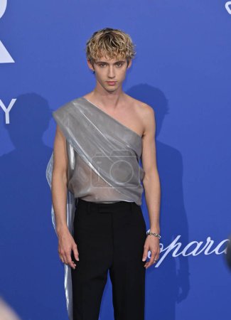 Photo for ANTIBES, FRANCE. May 25, 2023: Troye Sivan arrives at the amfAR Gala Cannes event at the Hotel du Cap - Royalty Free Image