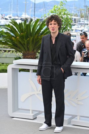 Téléchargez les photos : CANNES, FRANCE. 27 mai 2023 : Vincent Lacoste au photocall pour Elemental au 76ème Festival de Cannes - en image libre de droit